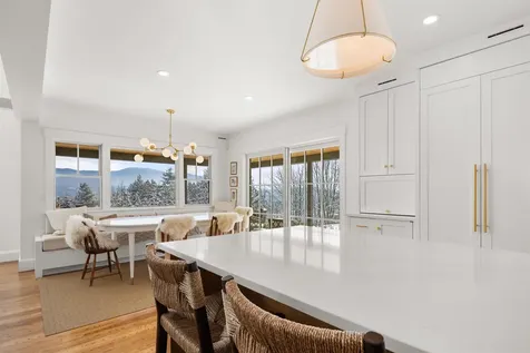 17 Hunger Lane Stowe VT 05672