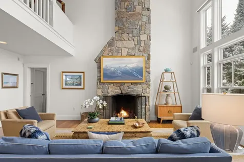 17 Hunger Lane Stowe VT 05672