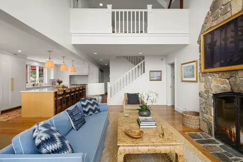 17 Hunger Lane Stowe VT 05672