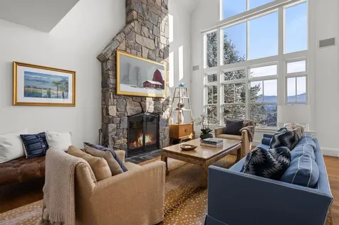 17 Hunger Lane Stowe VT 05672