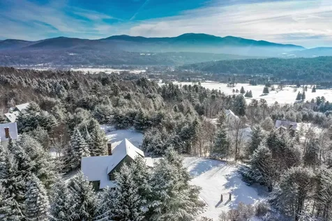 17 Hunger Lane Stowe VT 05672