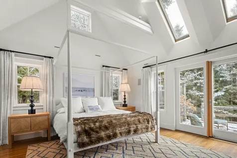 17 Hunger Lane Stowe VT 05672