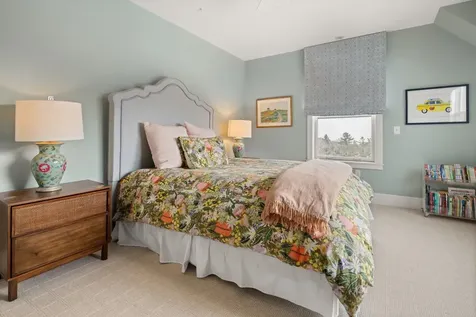 17 Hunger Lane Stowe VT 05672