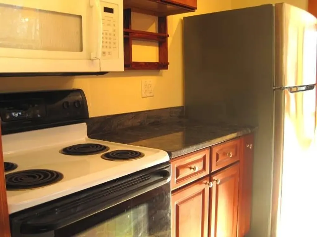 32 Woodman Road Durham NH 03824