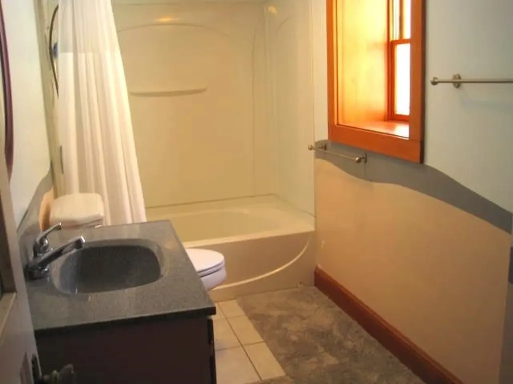 32 Woodman Road Durham NH 03824