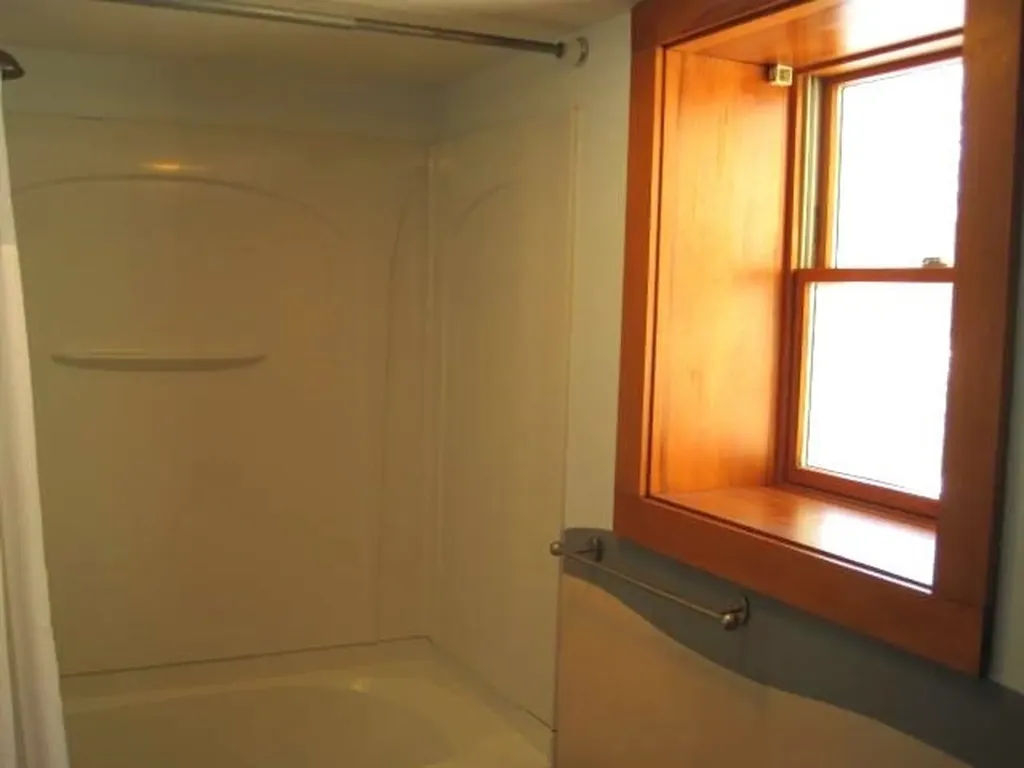 32 Woodman Road Durham NH 03824