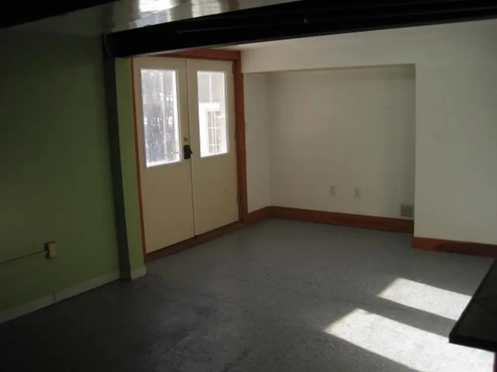 32 Woodman Road Durham NH 03824