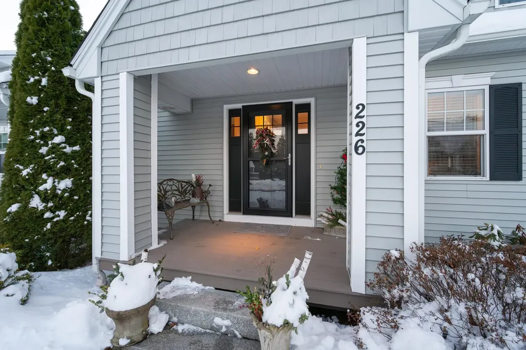 226 Villager Road Chester NH 03036