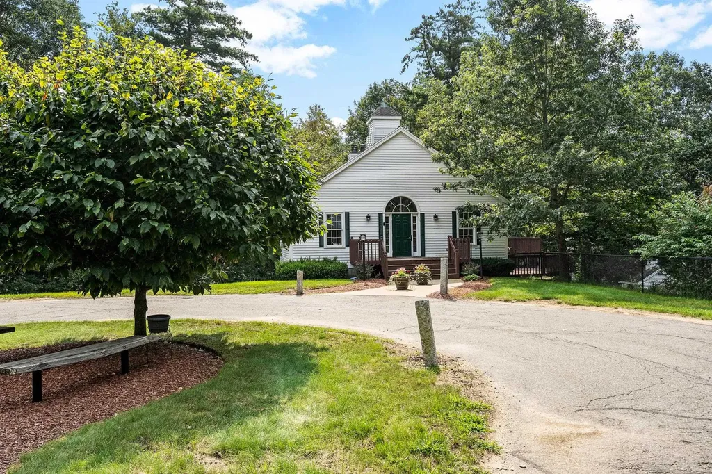 226 Villager Road Chester NH 03036