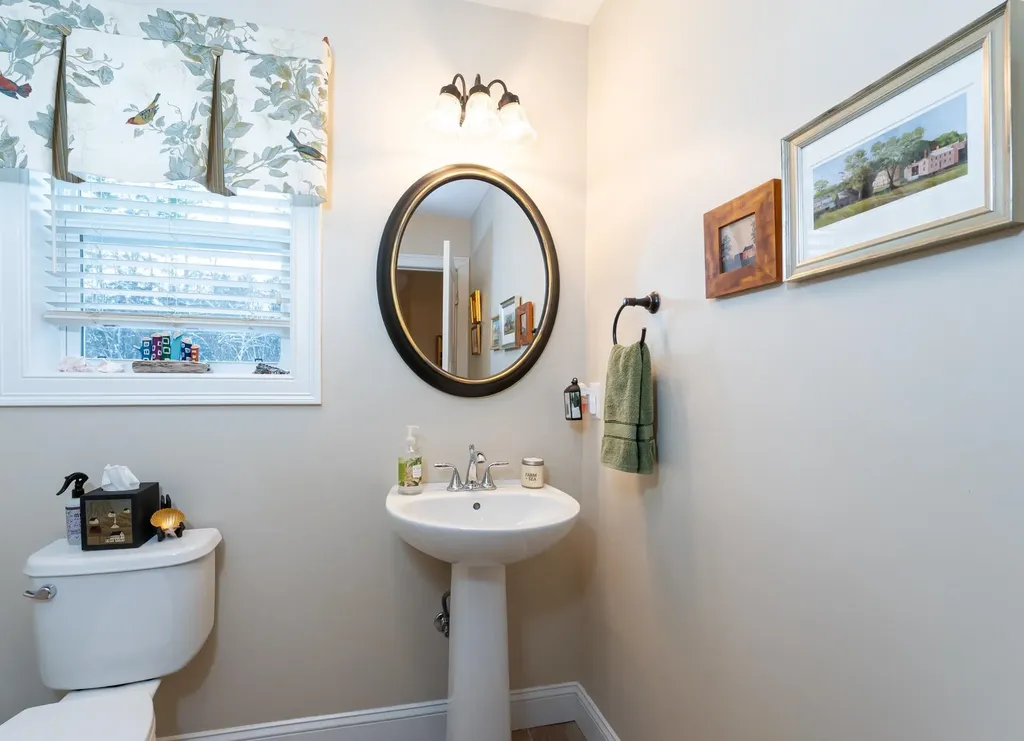 226 Villager Road Chester NH 03036