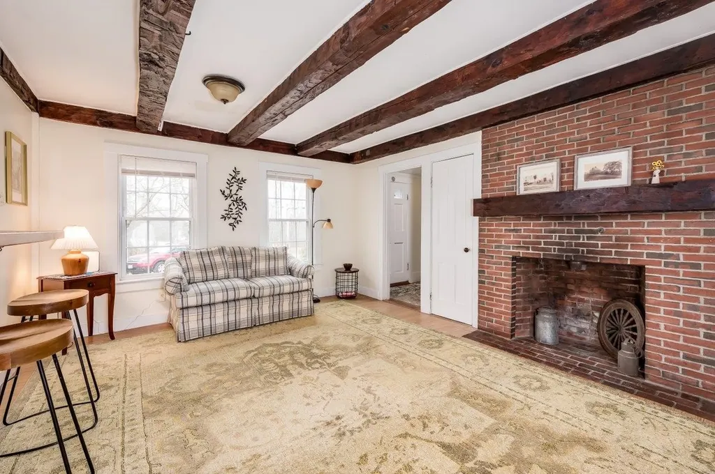 5 Mcdaniel Road Nottingham NH 03290