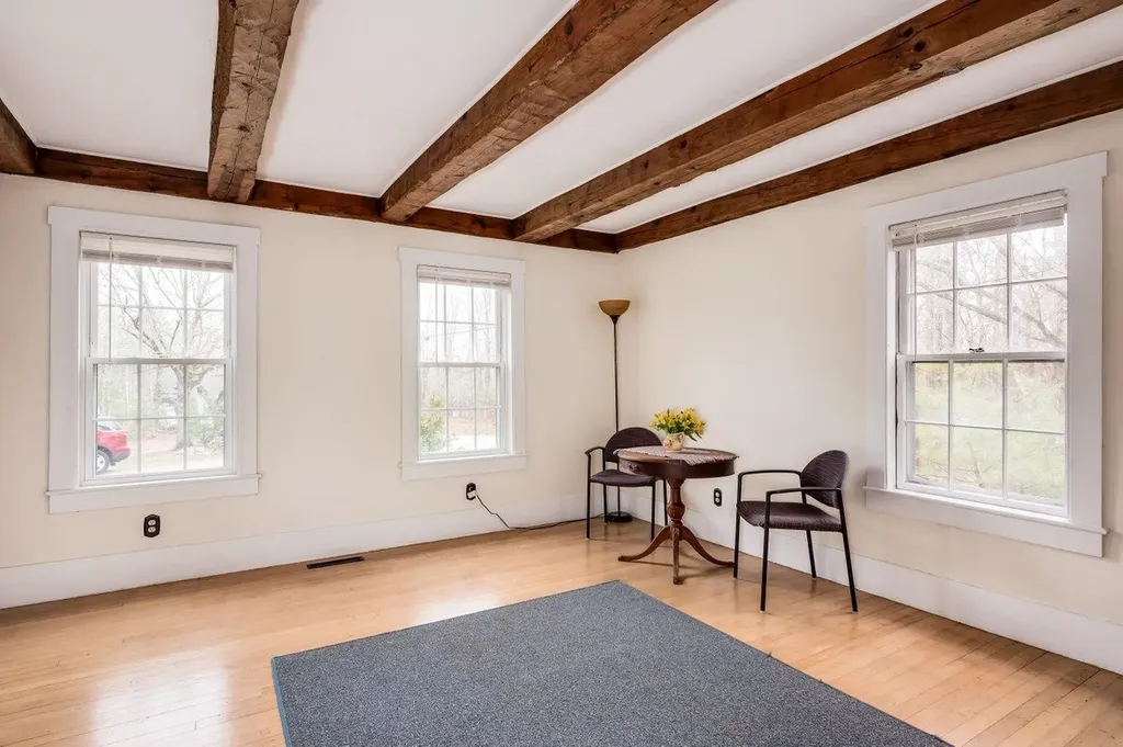 5 Mcdaniel Road Nottingham NH 03290