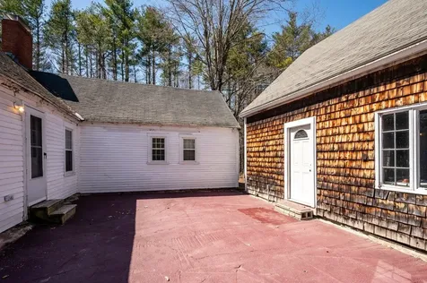 5 Mcdaniel Road Nottingham NH 03290