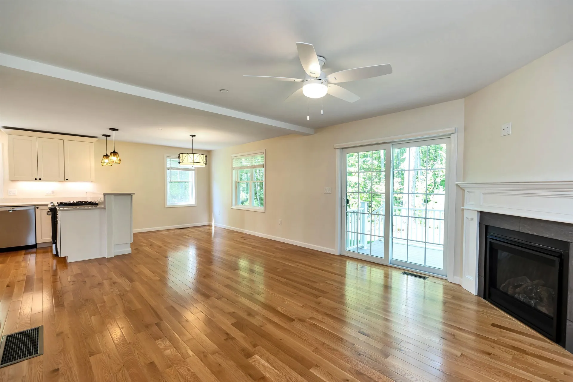 240 Knollwood Way Manchester NH 03102