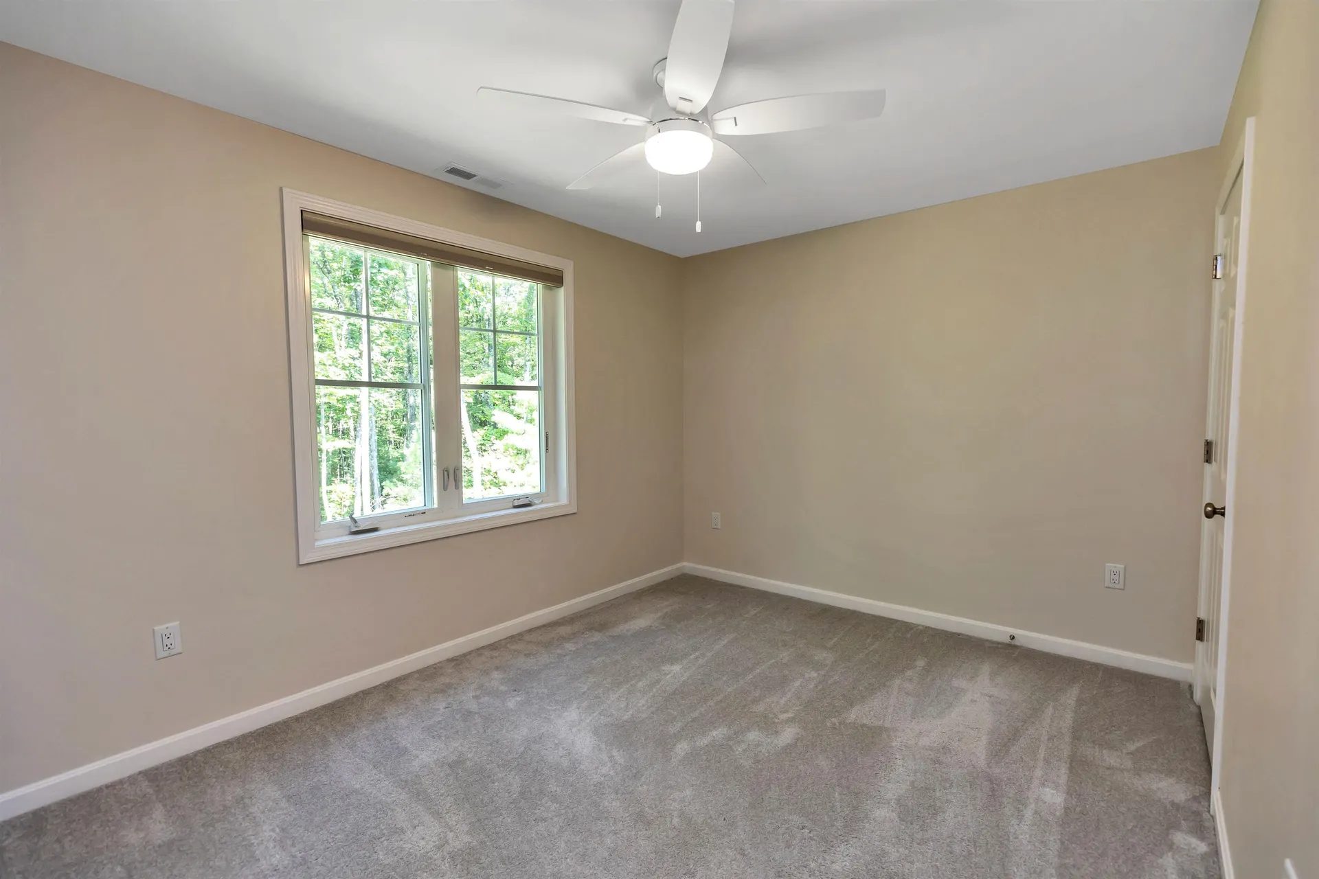 240 Knollwood Way Manchester NH 03102
