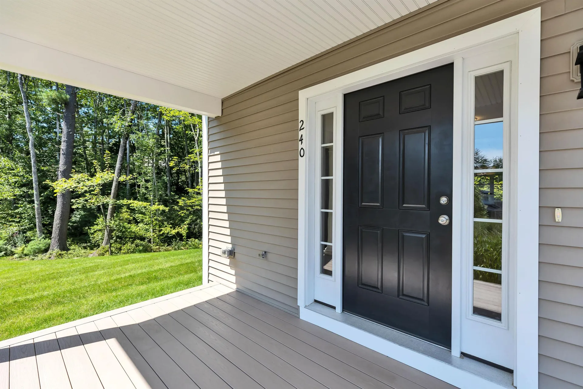 240 Knollwood Way Manchester NH 03102