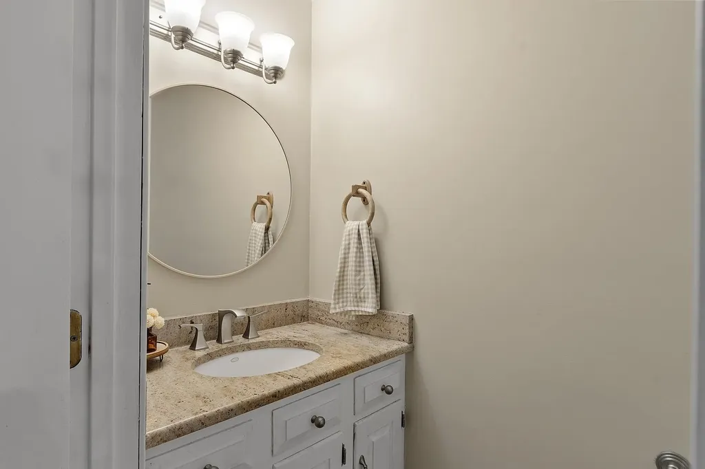 201 Oak Ridge Road Plaistow NH 03865