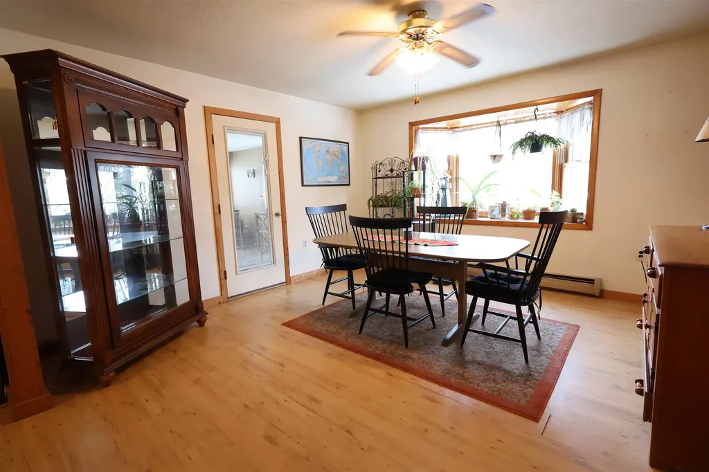 25 Marshall Avenue Hartford VT 05001