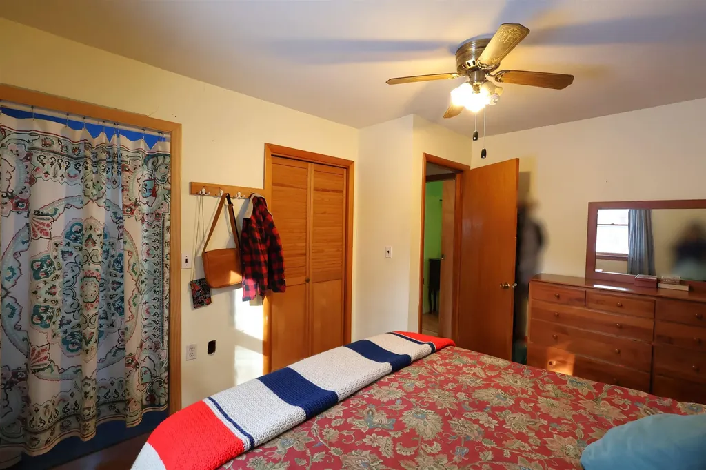 25 Marshall Avenue Hartford VT 05001