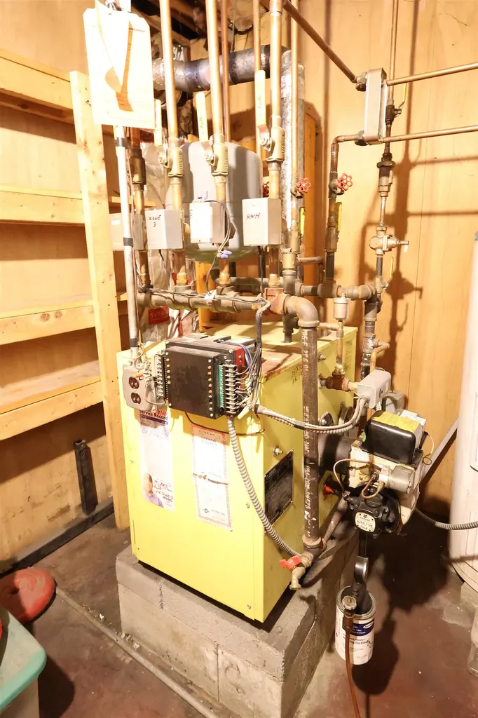 25 Marshall Avenue Hartford VT 05001