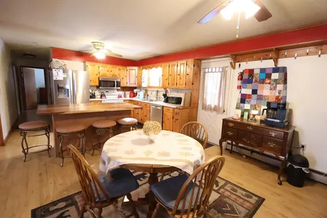 25 Marshall Avenue Hartford VT 05001