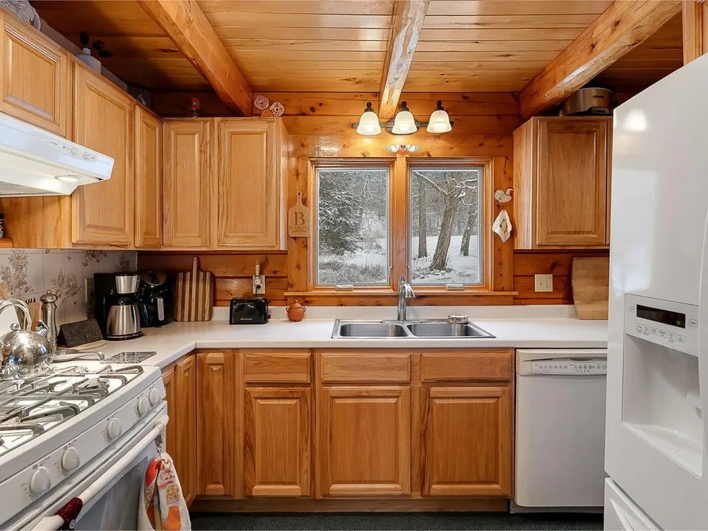 657 Maple Street Waltham VT 05491