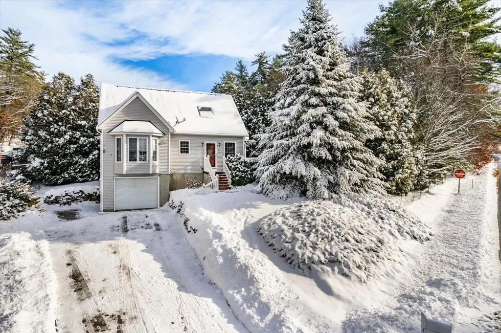 29 Dale Road Hooksett NH 03106