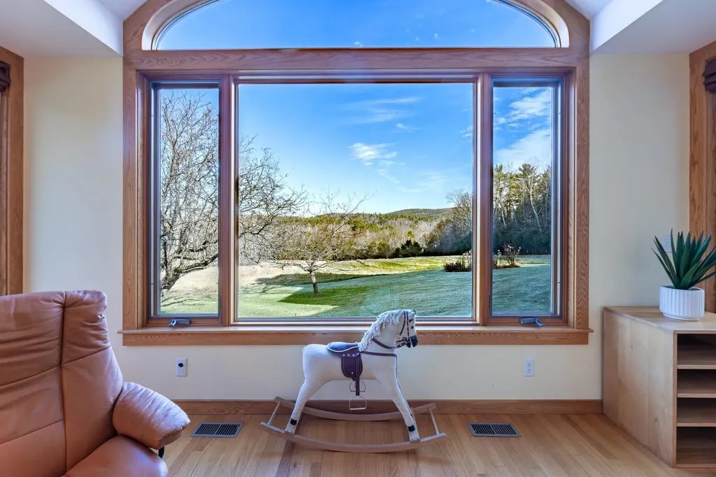 48 Rennie Road Hanover NH 03755