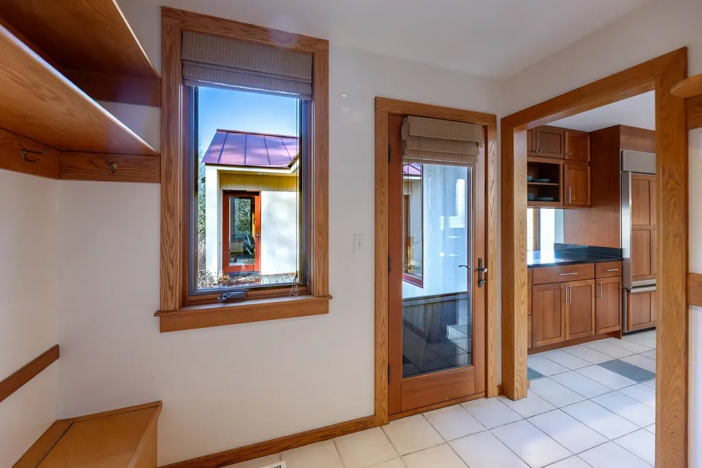 48 Rennie Road Hanover NH 03755