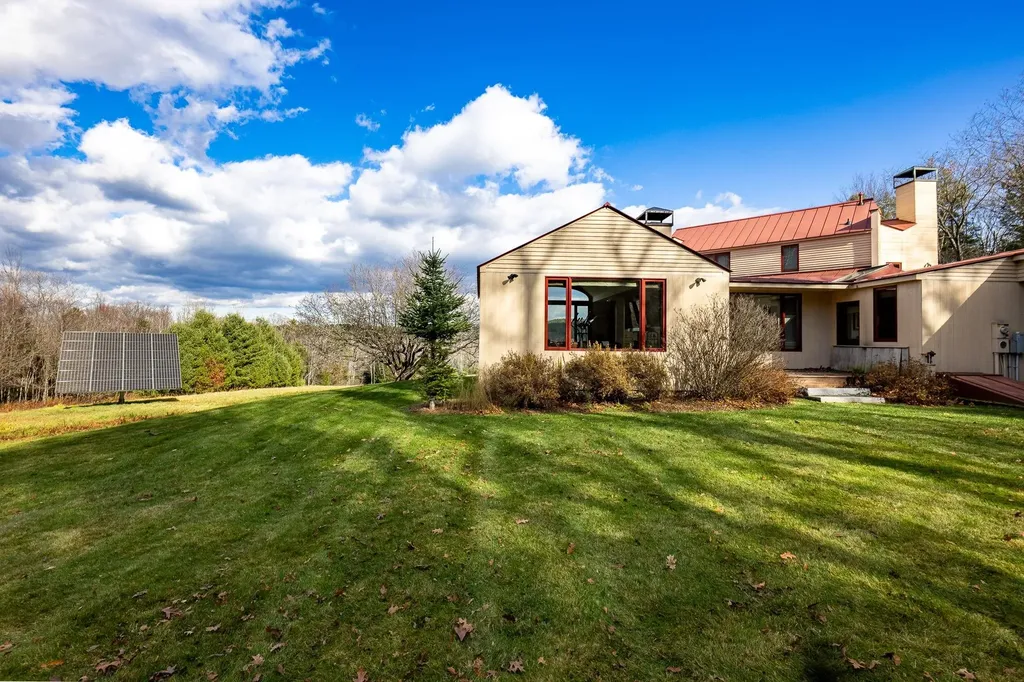 48 Rennie Road Hanover NH 03755