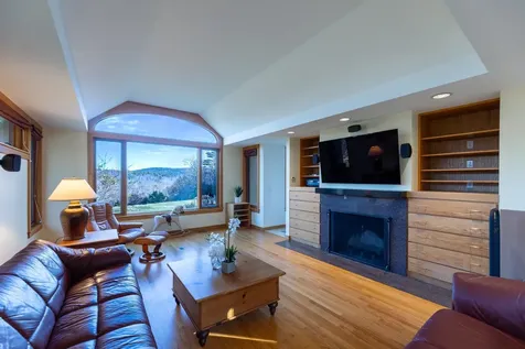 48 Rennie Road Hanover NH 03755