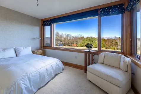 48 Rennie Road Hanover NH 03755