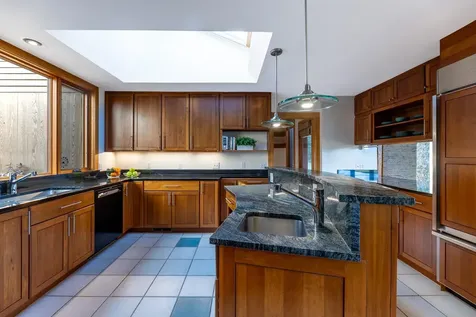 48 Rennie Road Hanover NH 03755