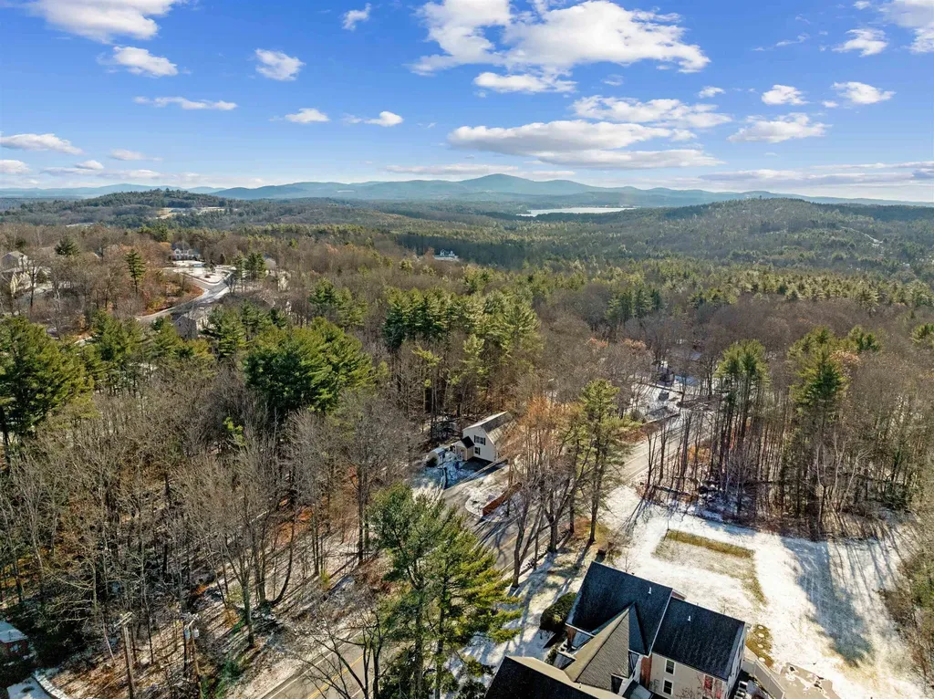 152 Parade Road Meredith NH 03253