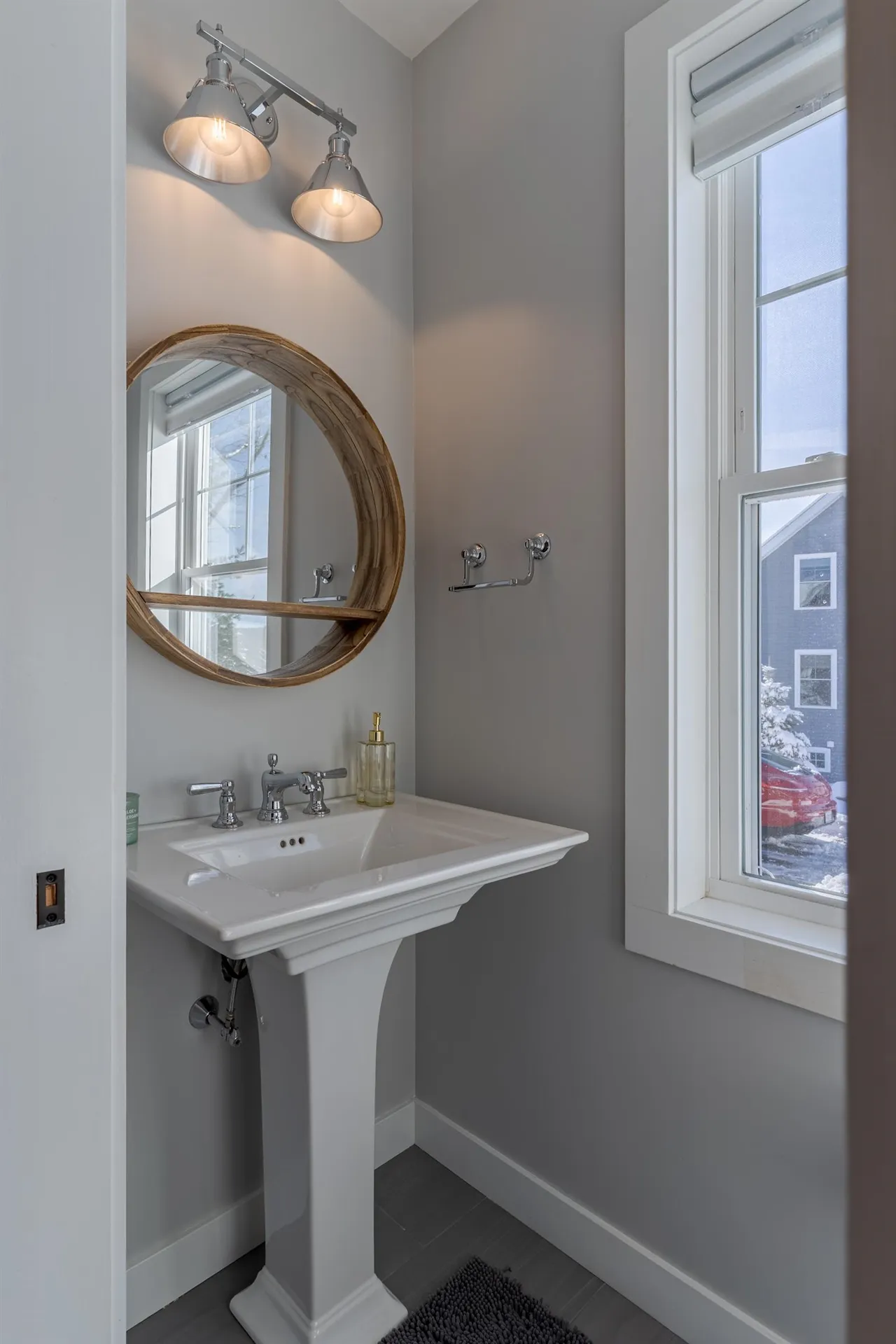 22 Sunrise Circle Auburn NH 03032