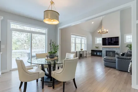 22 Sunrise Circle Auburn NH 03032