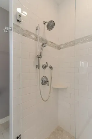 22 Sunrise Circle Auburn NH 03032