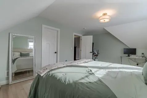 22 Sunrise Circle Auburn NH 03032