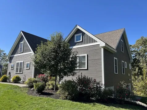 22 Sunrise Circle Auburn NH 03032