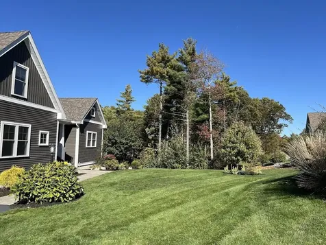 22 Sunrise Circle Auburn NH 03032