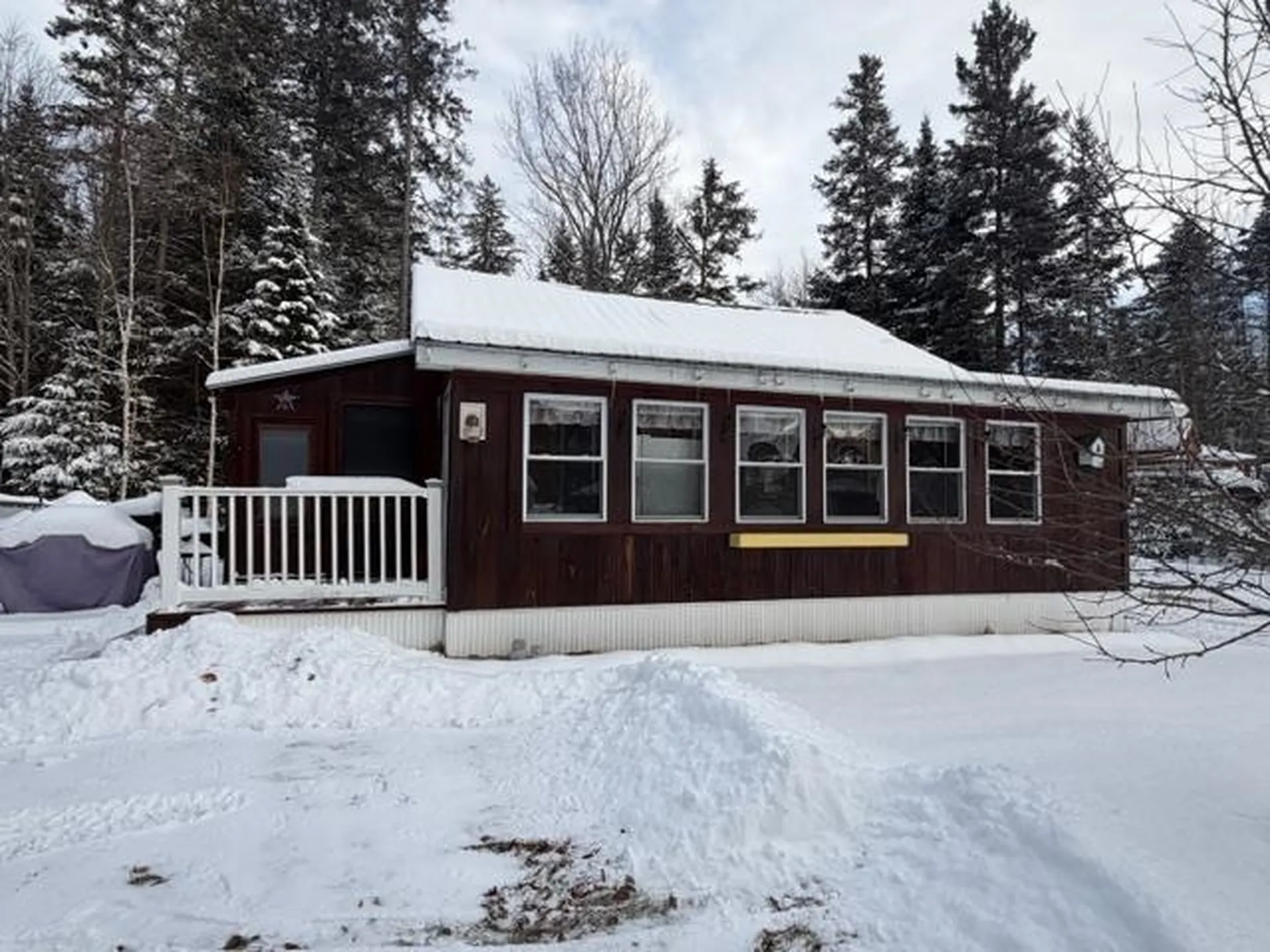 21 Pinette Road Errol NH 03579