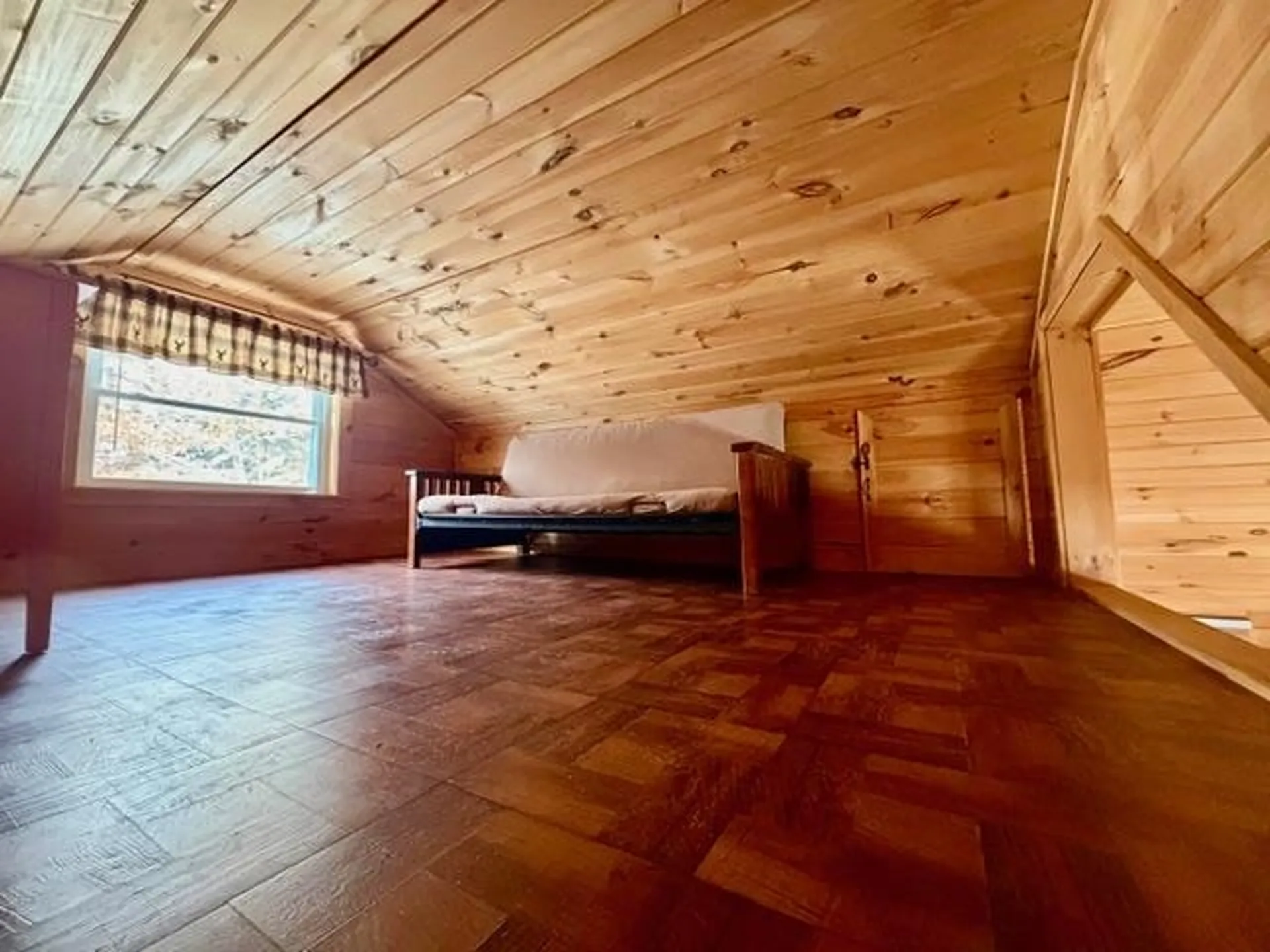 21 Pinette Road Errol NH 03579