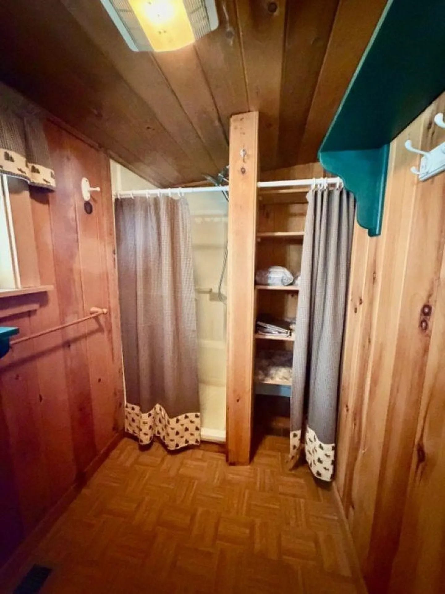 21 Pinette Road Errol NH 03579