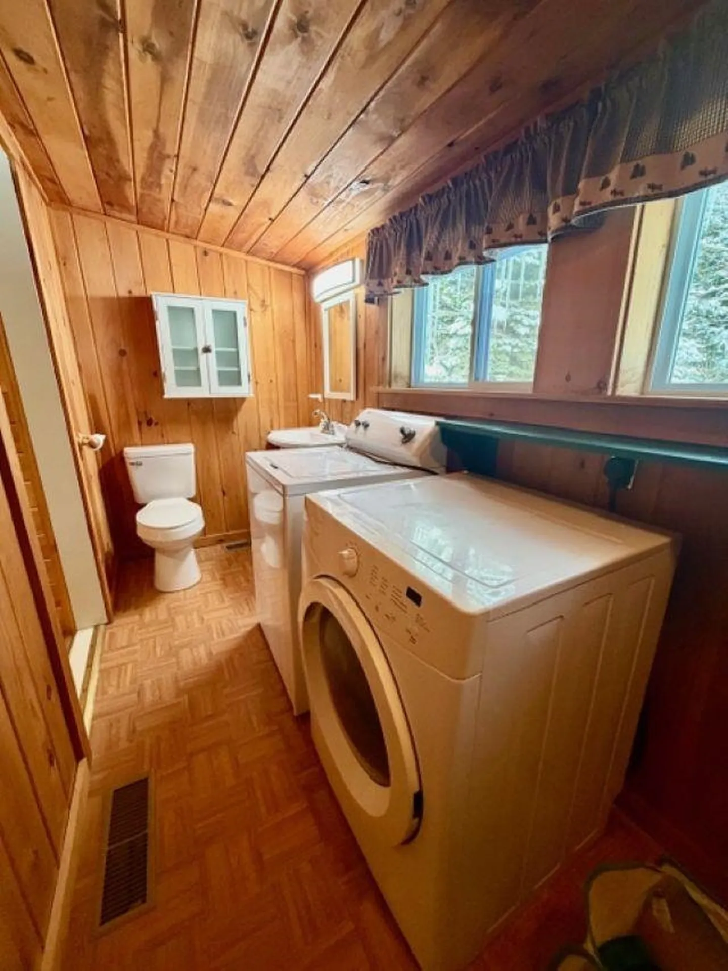 21 Pinette Road Errol NH 03579