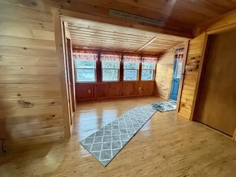 21 Pinette Road Errol NH 03579