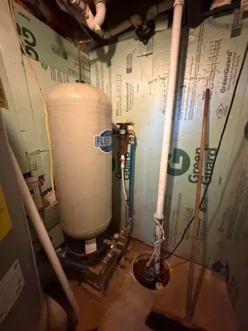 21 Pinette Road Errol NH 03579