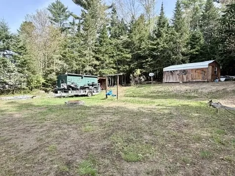 21 Pinette Road Errol NH 03579
