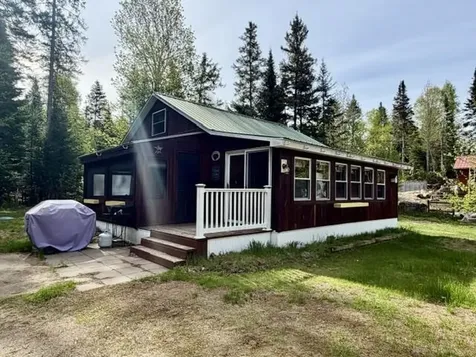 21 Pinette Road Errol NH 03579