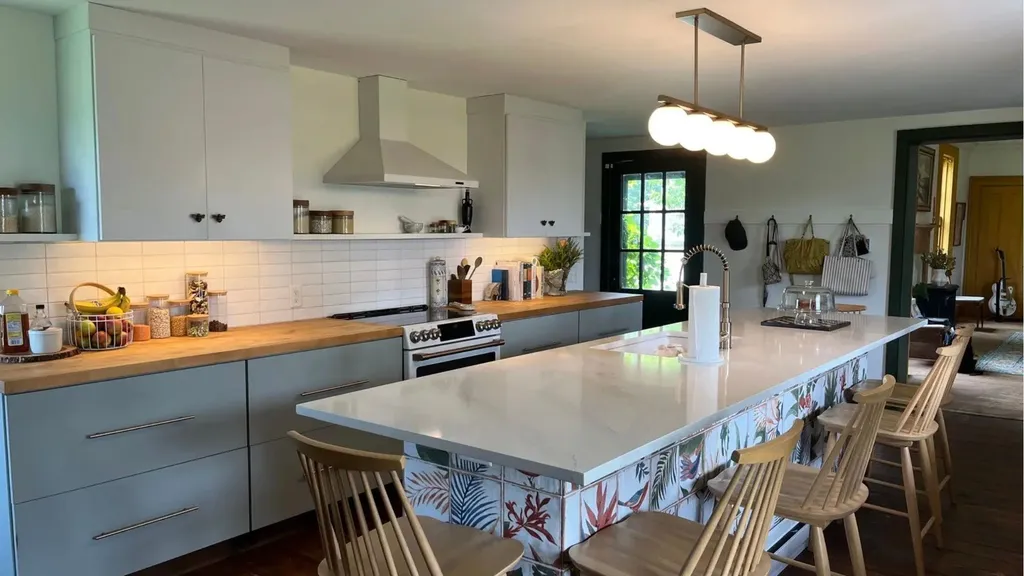 382 South Main Street Alburgh VT 05440