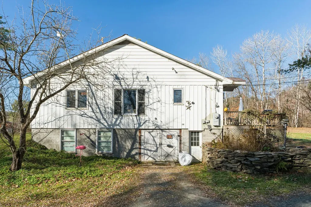 100 Cope Lane Hartford VT 05001